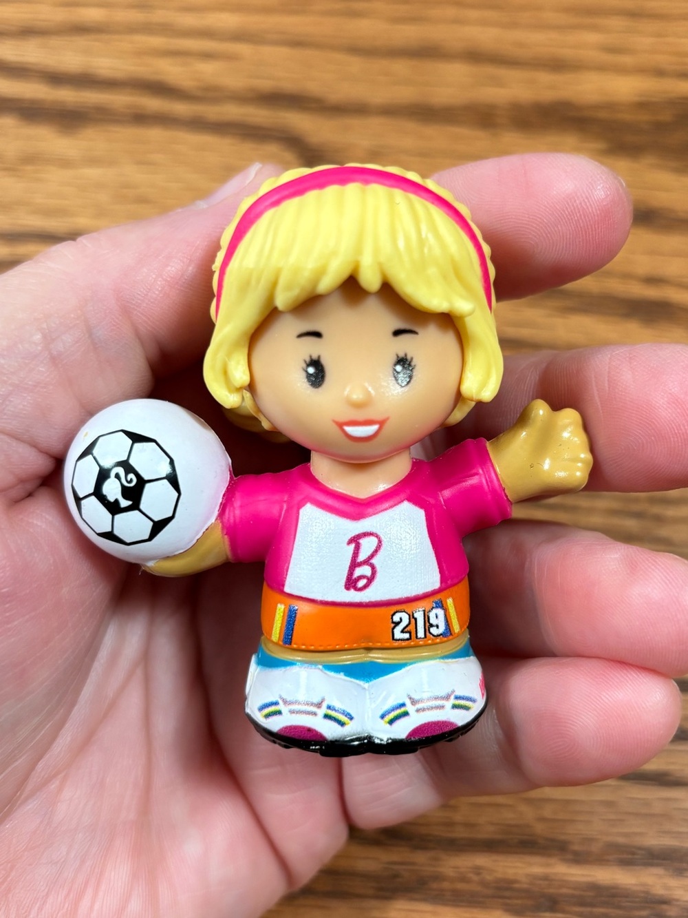 FISHER PRICE Little People Barbie Soccer Player Be Anything Toy 2022 Mattel